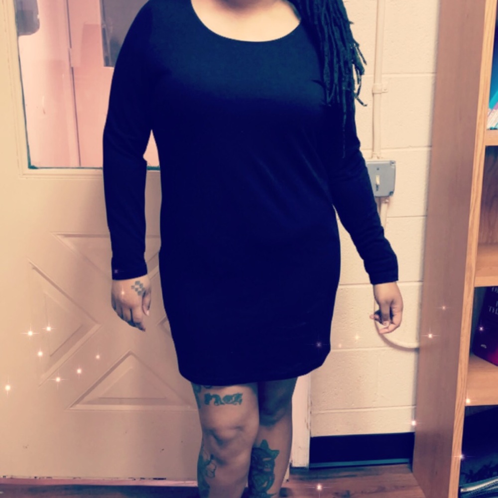 Dress - Picture 2 of 2